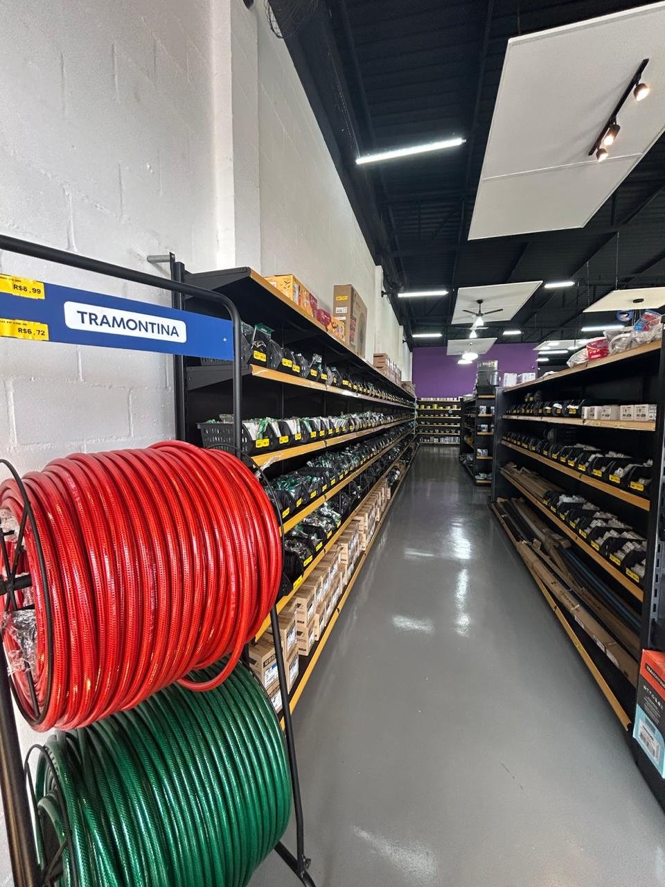 Foto dos corredores de produtos